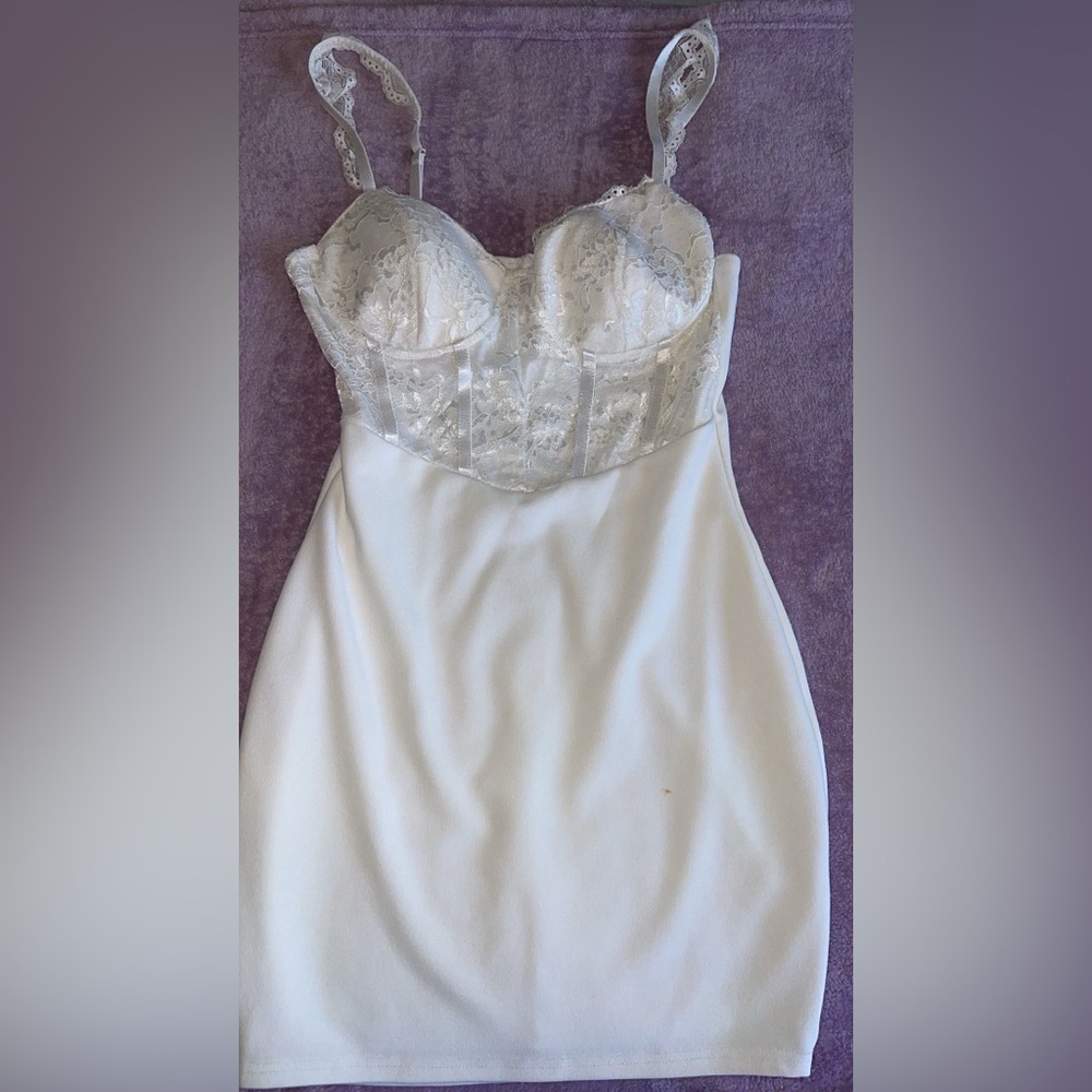 Privy Lace Dress👗